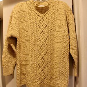 Vintage Ladies Express -Handknitted International Sweater-size medium